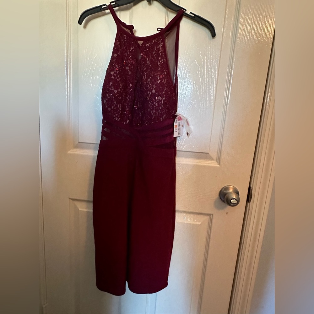 Dresses - Picture 1 of 5
